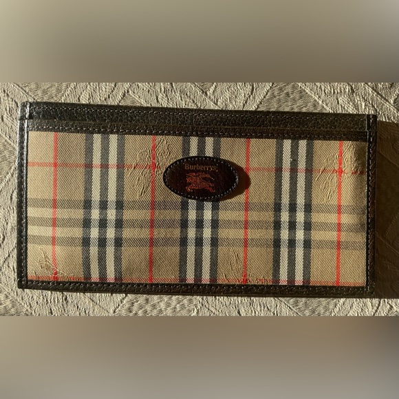 Burberry Bill Case - Picture 1 of 2